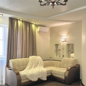 Сдается 2-х комнатная квартира, 100 м²