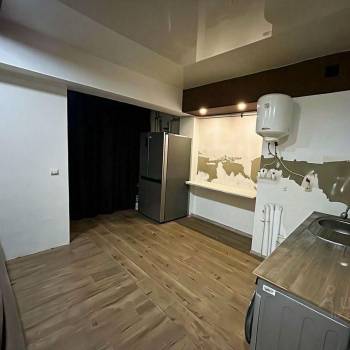 Продается 1-комнатная квартира, 41 м²