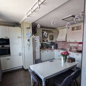 Продается Многокомнатная квартира, 144 м²