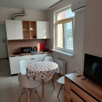 Продается 1-комнатная квартира, 35 м²
