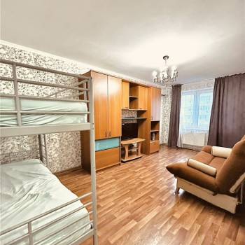 Сдается 1-комнатная квартира, 38 м²