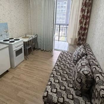 Сдается 1-комнатная квартира, 38 м²