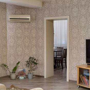 Продается 3-х комнатная квартира, 130 м²