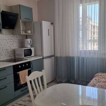 Сдается 1-комнатная квартира, 51 м²