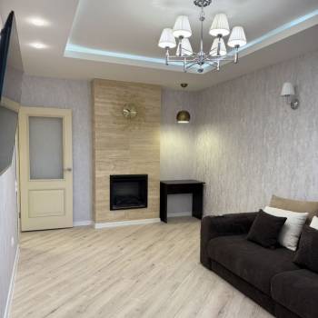 Сдается 2-х комнатная квартира, 76 м²