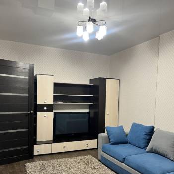 Сдается 1-комнатная квартира, 43 м²