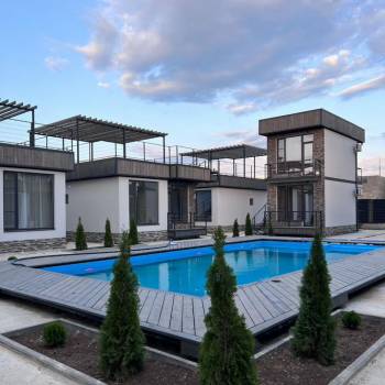 Продается 1-комнатная квартира, 52 м²