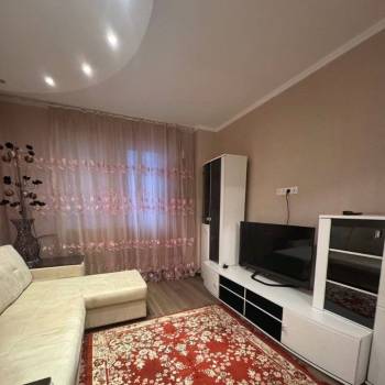 Сдается Многокомнатная квартира, 100 м²