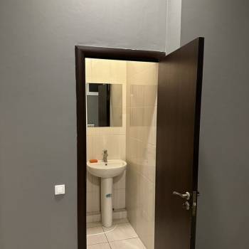 Сдается Нежилое помещение, 100 м²
