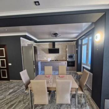 Сдается 2-х комнатная квартира, 91 м²