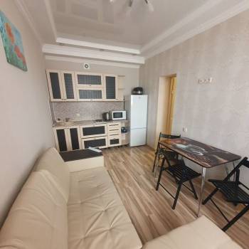 Сдается 1-комнатная квартира, 49 м²