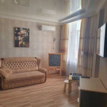 Сдается 1-комнатная квартира, 49 м²