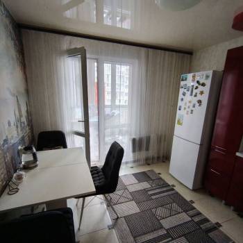 Продается 1-комнатная квартира, 40 м²