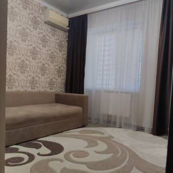 Продается 1-комнатная квартира, 37,5 м²