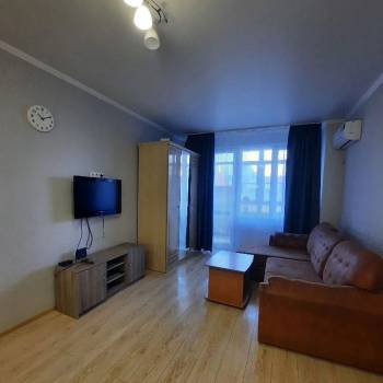 Сдается 1-комнатная квартира, 57 м²