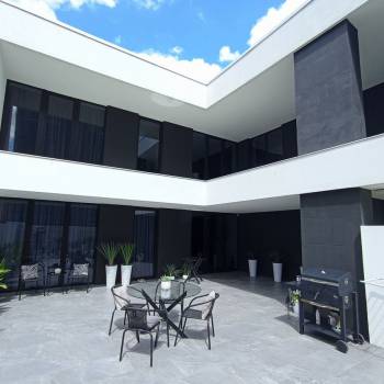 Продается Нежилое помещение, 490 м²