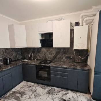 Продается 1-комнатная квартира, 54 м²