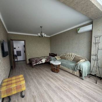 Сдается 1-комнатная квартира, 49 м²