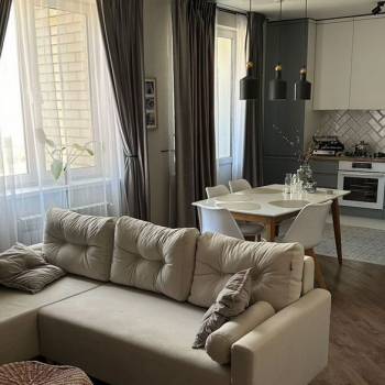 Продается 2-х комнатная квартира, 80 м²