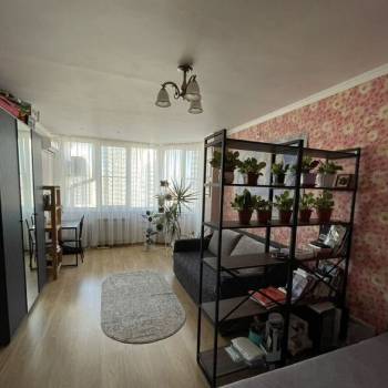 Продается 1-комнатная квартира, 52 м²