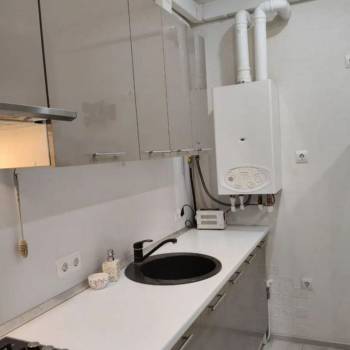 Продается 1-комнатная квартира, 38 м²
