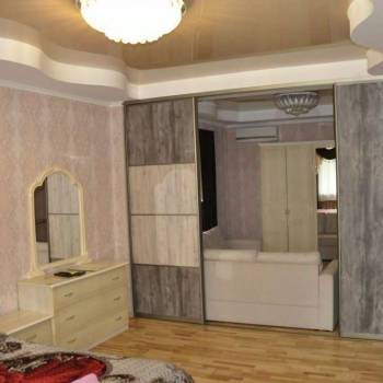 Сдается 1-комнатная квартира, 56 м²