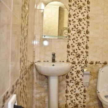 Сдается 1-комнатная квартира, 56 м²
