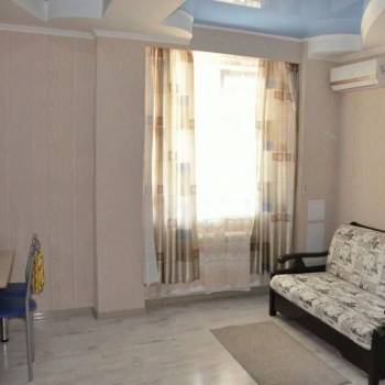 Сдается 1-комнатная квартира, 56 м²