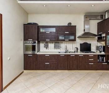 Продается Дом, 337 м²