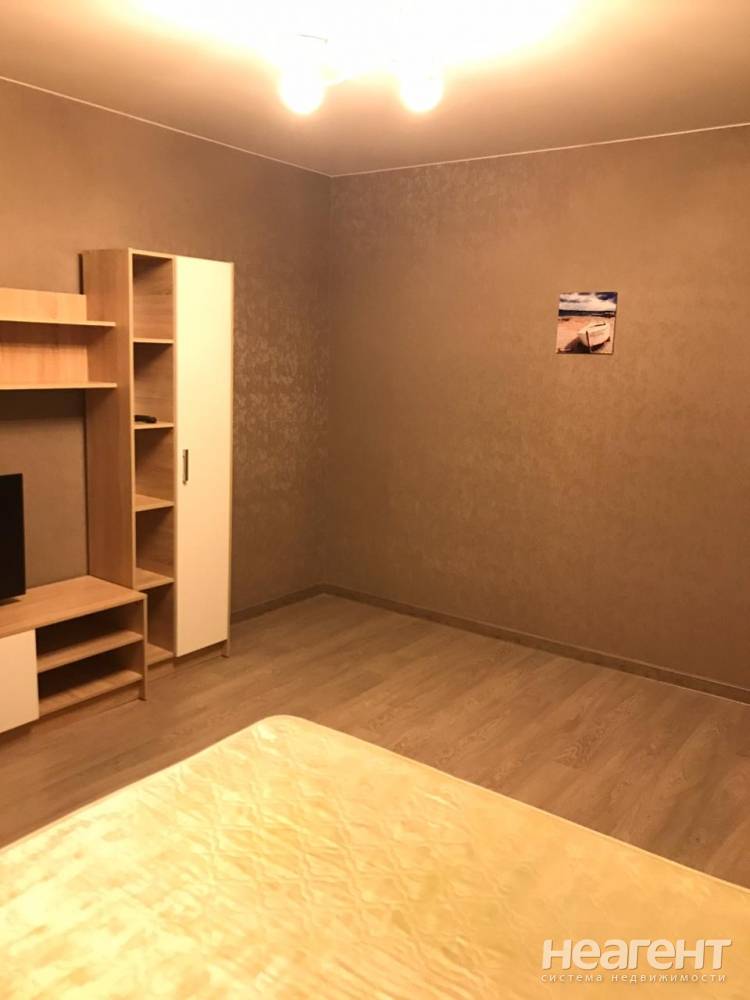 Сдается 1-комнатная квартира, 32 м²