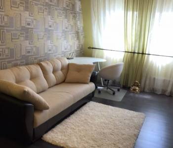 Продается Многокомнатная квартира, 120 м²