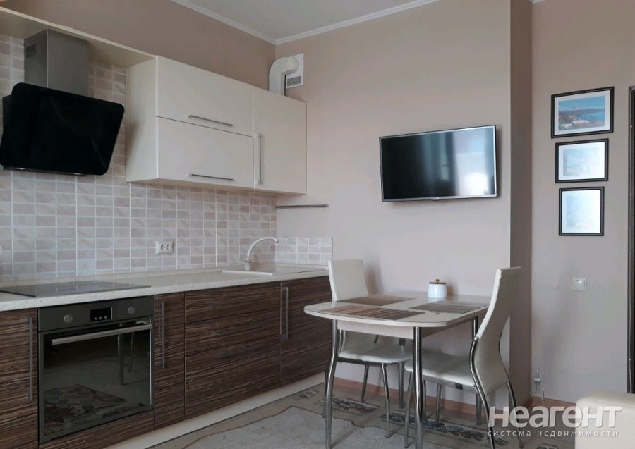 Продается 1-комнатная квартира, 46,1 м²