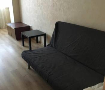 Продается 1-комнатная квартира, 42 м²