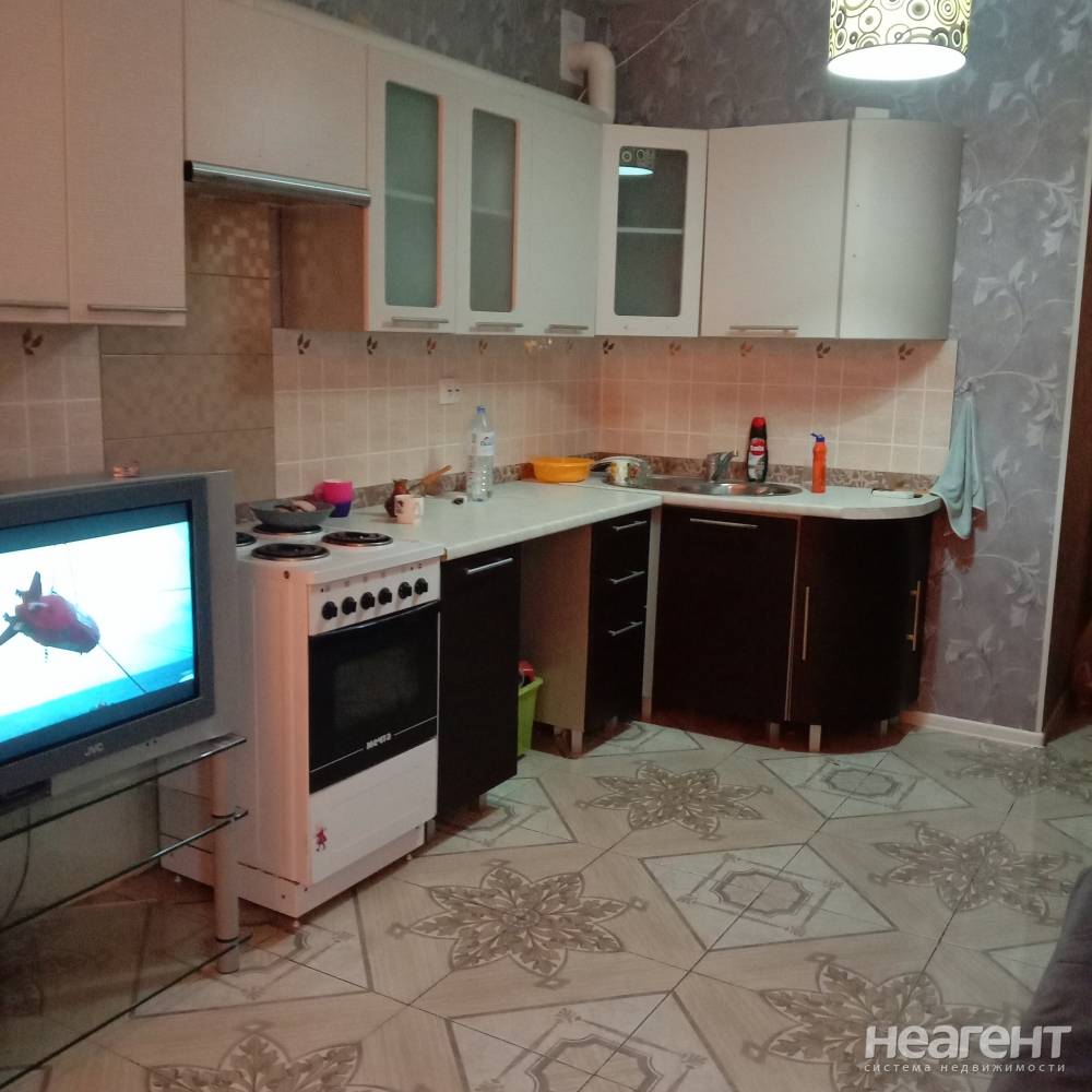 Сдается 1-комнатная квартира, 45 м²