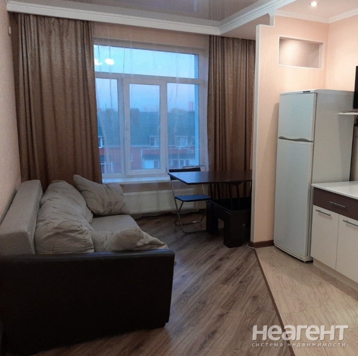 Сдается 1-комнатная квартира, 55 м²