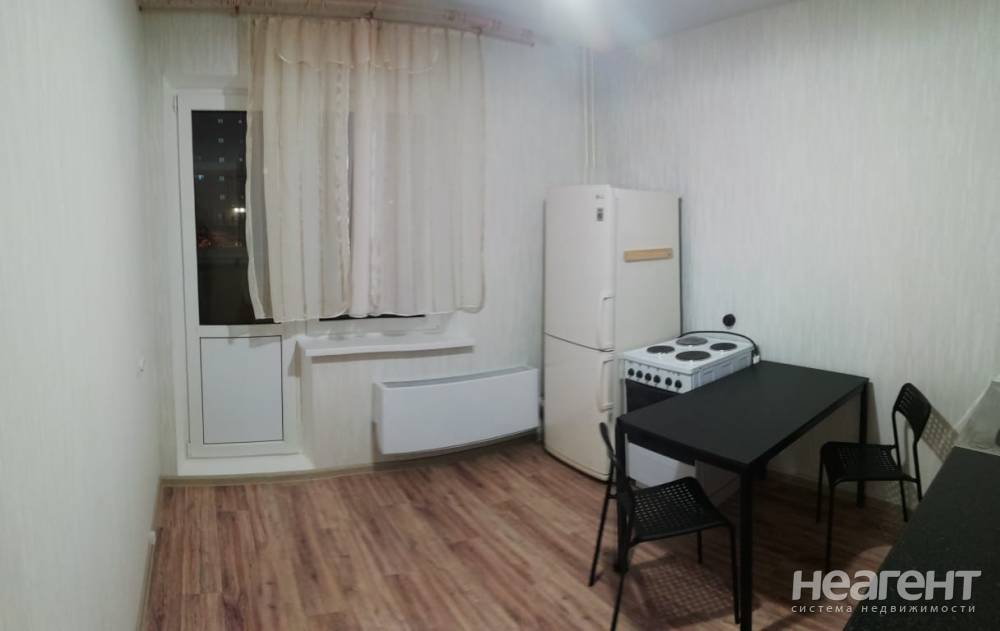 Сдается 1-комнатная квартира, 38 м²