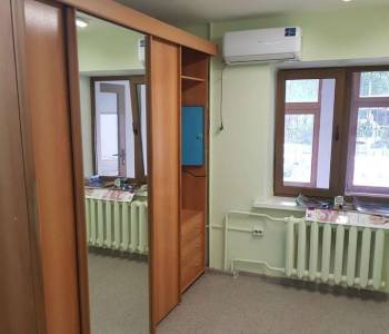 Продается Нежилое помещение, 175 м²