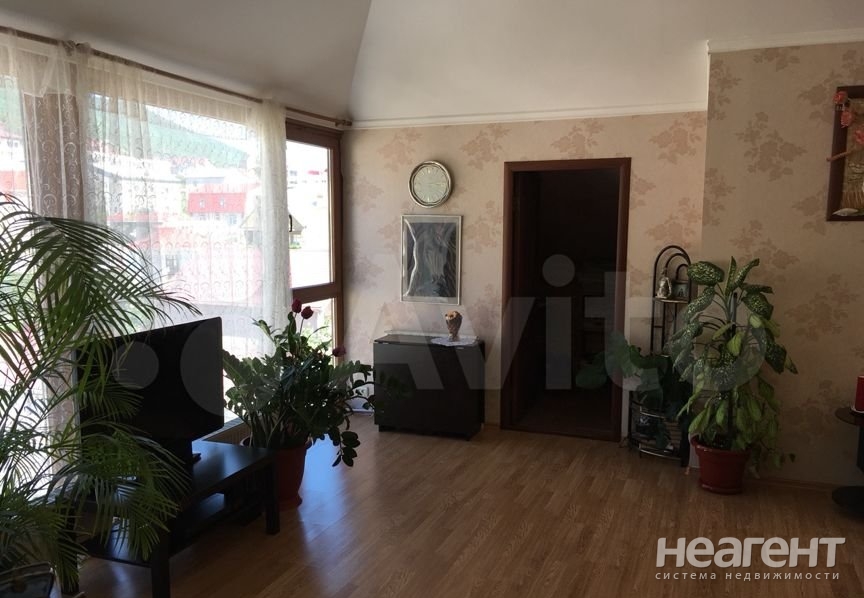 Продается 3-х комнатная квартира, 120 м²