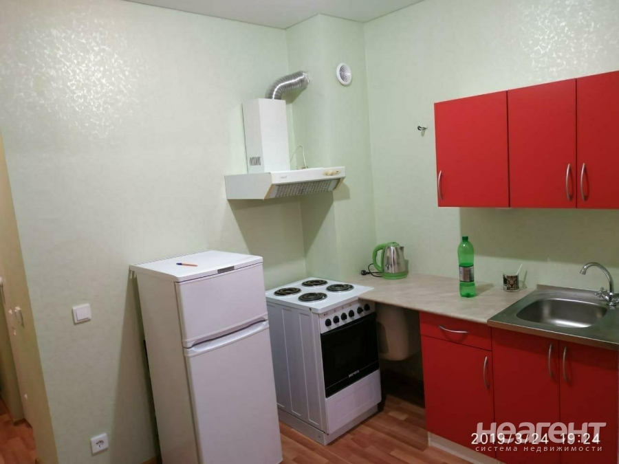 Сдается 1-комнатная квартира, 38 м²