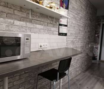 Продается Многокомнатная квартира, 80 м²