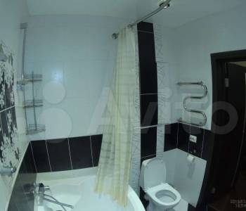 Сдается 2-х комнатная квартира, 77 м²