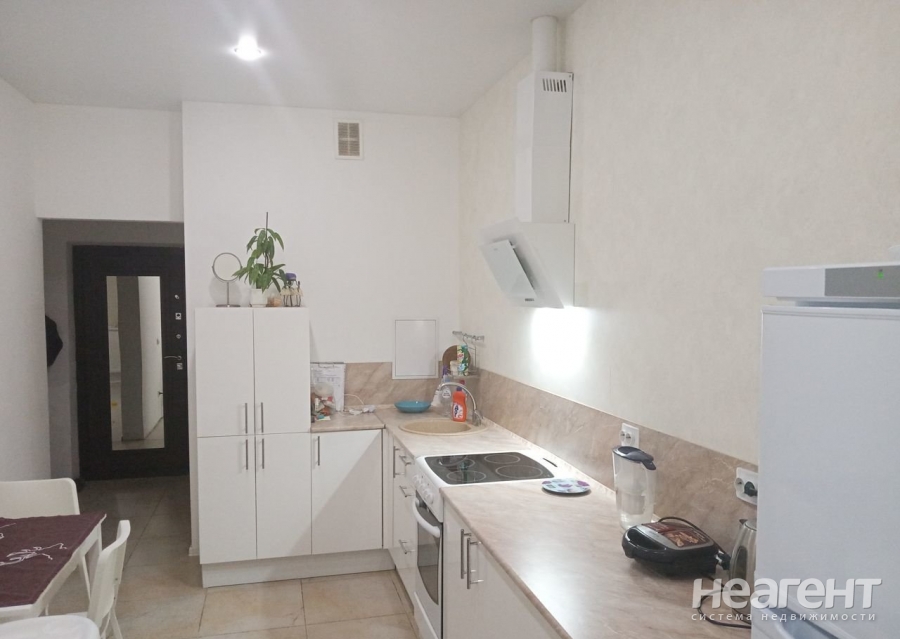 Продается 1-комнатная квартира, 40 м²