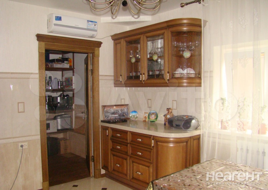 Продается Дом, 242 м²