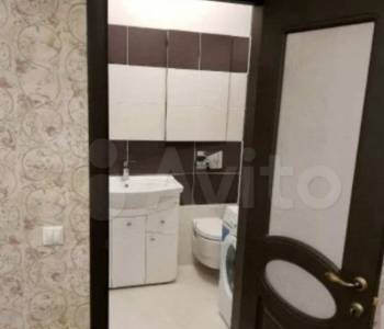 Продается Многокомнатная квартира, 180 м²