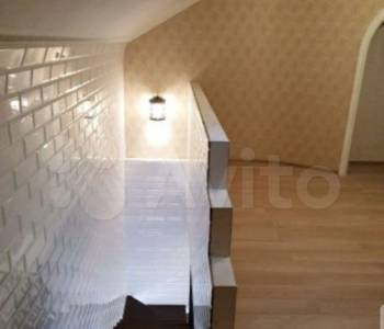 Продается Многокомнатная квартира, 180 м²