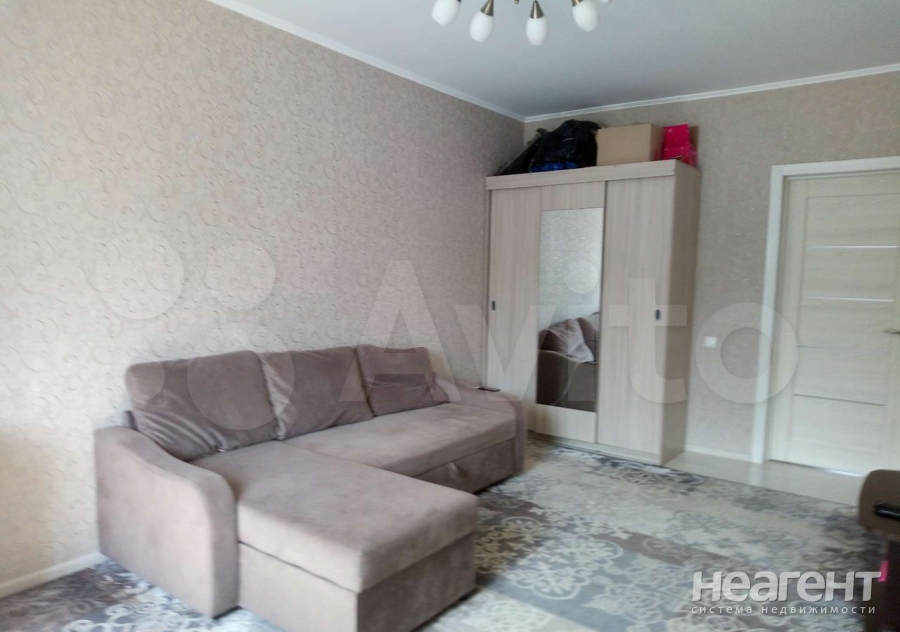 Продается 1-комнатная квартира, 45 м²