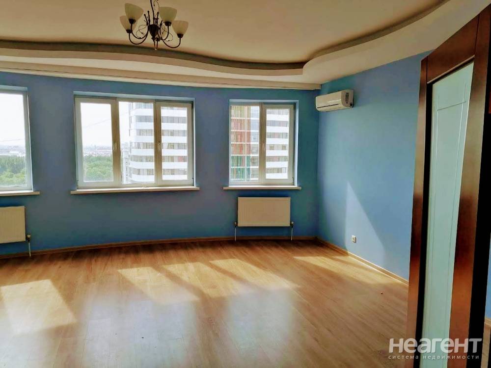 Продается 3-х комнатная квартира, 125 м²