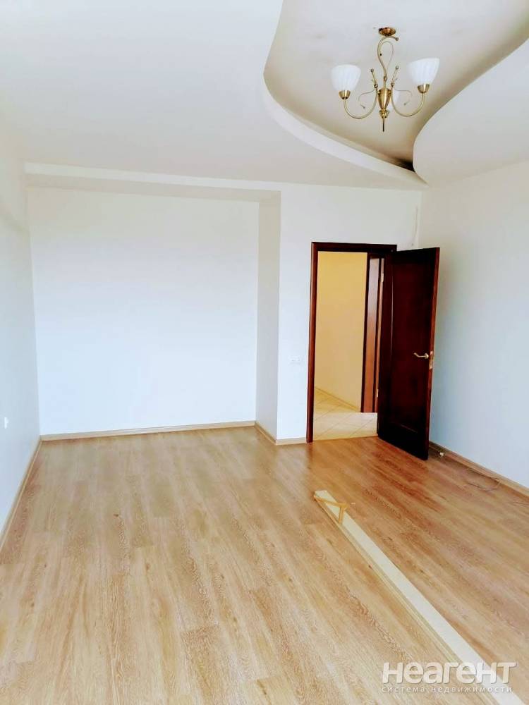 Продается 3-х комнатная квартира, 125 м²