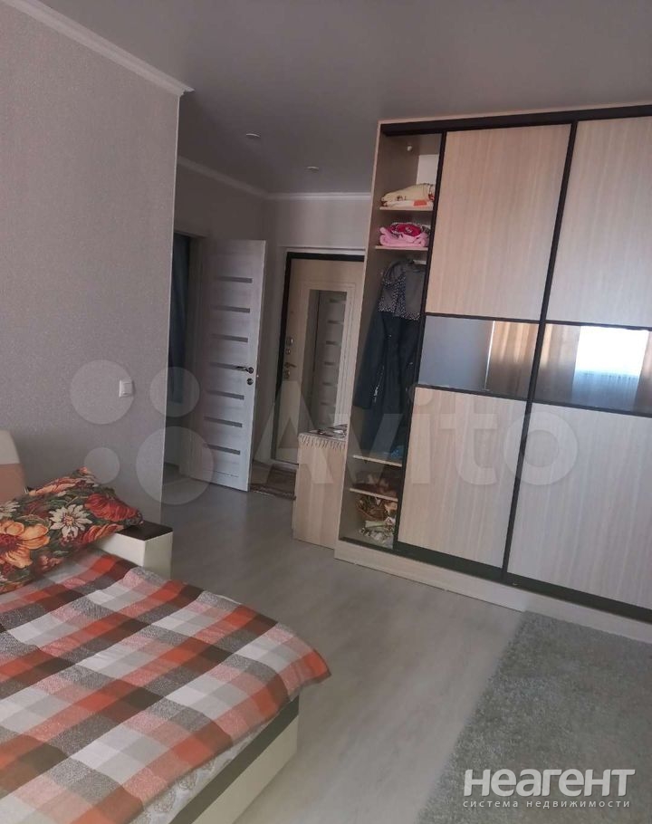 Продается 1-комнатная квартира, 40 м²