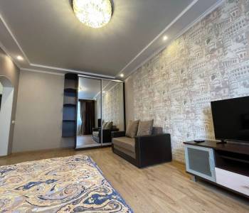 Продается 1-комнатная квартира, 52 м²